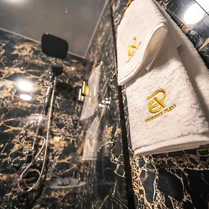 4* מלון Plaza