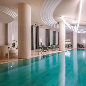 5* מלון Swissotel